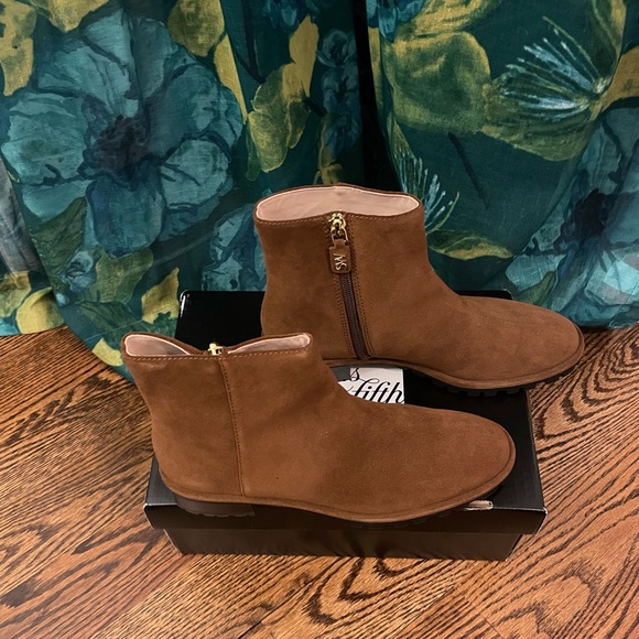 Stuart Weitzman MAELIE BOOTIE suede size 6.5 color COFFEE - Picture 4 of 9